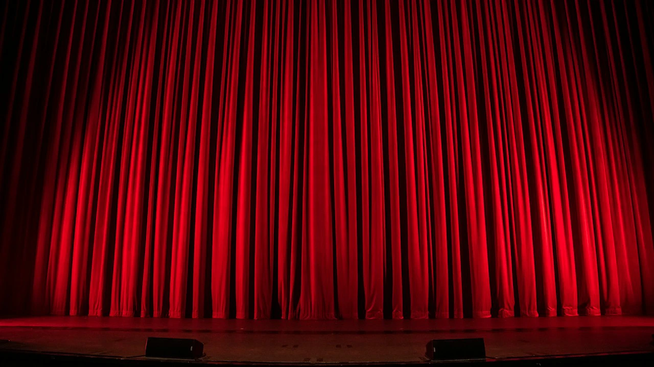 Cirque du Soleil - O Broadway & Tour Guide: Best Sightlines, Cast Magic & Ticket Tips