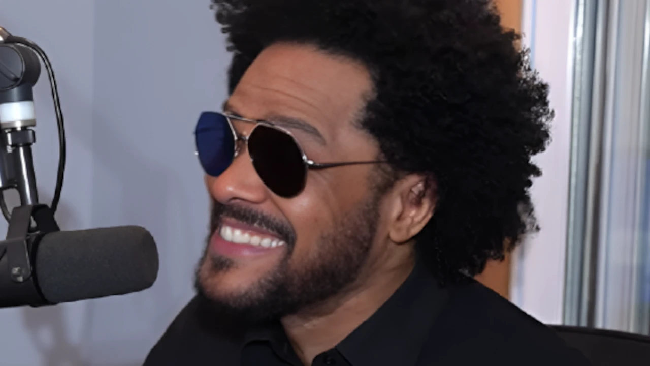 maxwell 2026-2027 Tour & Schedule featuring maxwell live on stage with stadium crowd