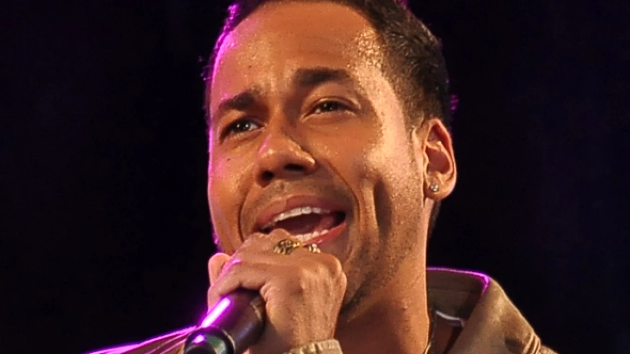 Romeo Santos Tour 2026-2027: Setlist Secrets, Stage Sightlines & Ticket Deals
