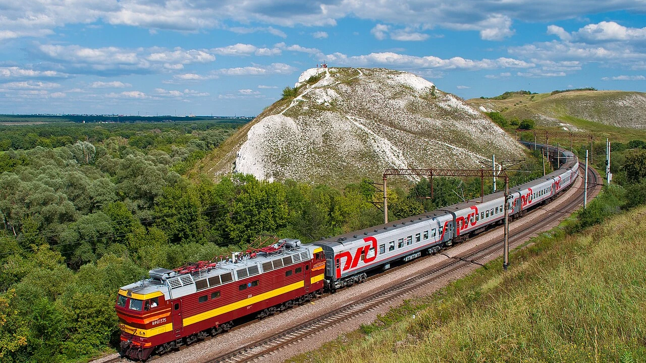 Train Tour 2026-2027: Insider Guide to Tickets and Seating